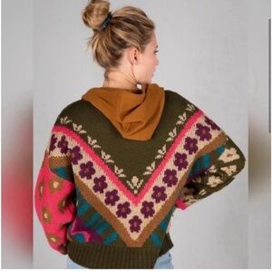 Natural Life gorgeous  Olive Floral Hooded Knit Sweater